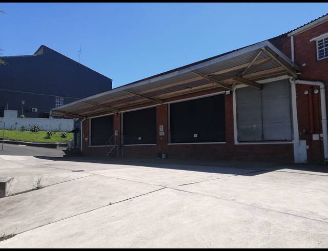 1,630M² WAREHOUSE TO LET IN WESTMEAD